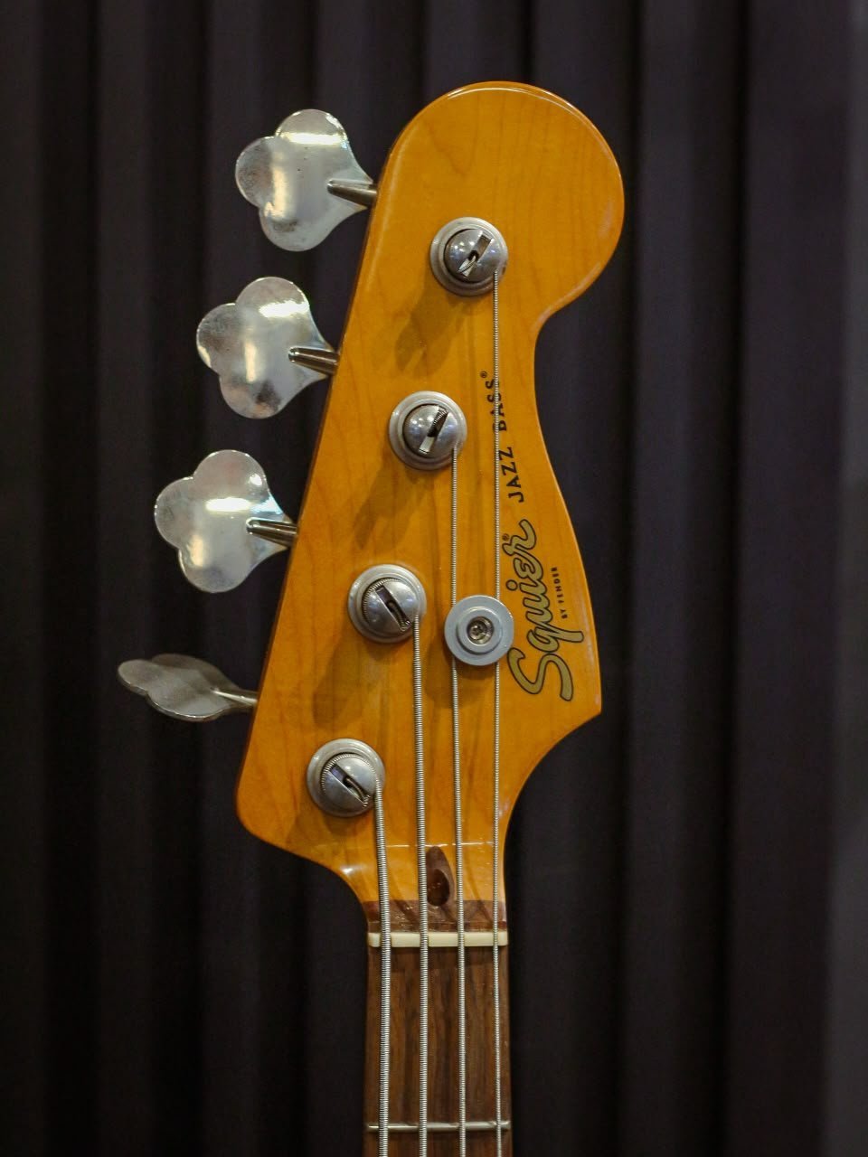 Squier Classic Vibe '60s Jazz Bass - Image 8